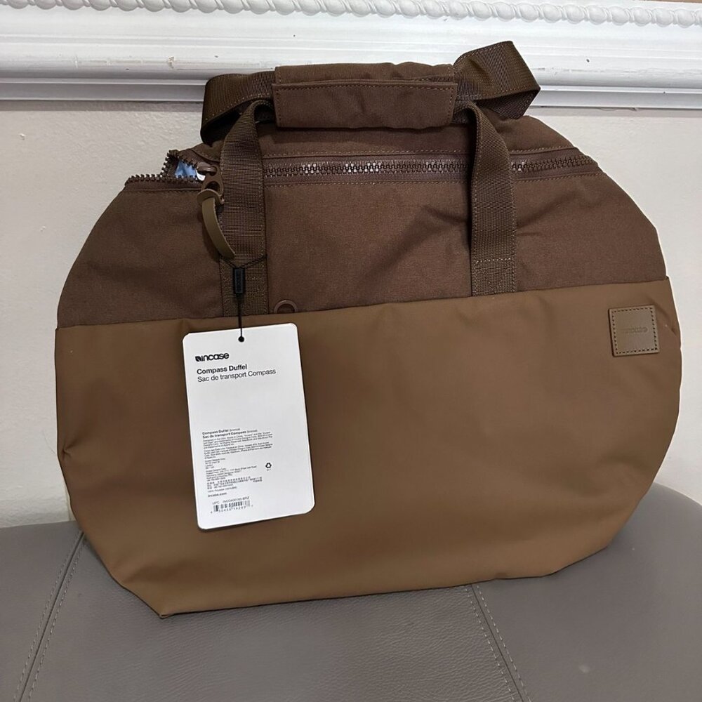 Incase Compass Duffel - Bronze - Picture 2 of 3
